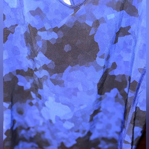 Lululemon Blue Camo Racerback Tank Size 6 - Picture 4 of 7